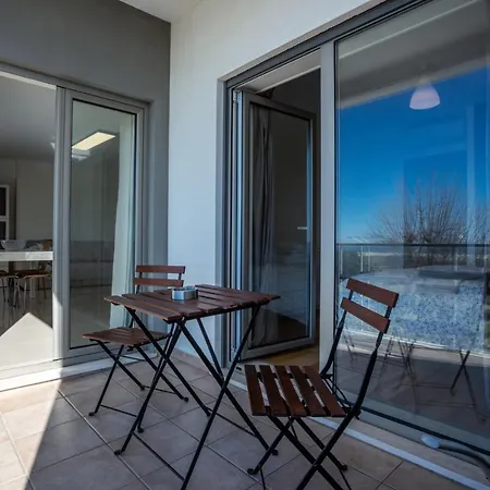 Sunshine Coast By Rent4all